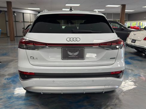 Used 2024 Audi Q4 e-tron Premium Plus w/ Premium Plus image 6