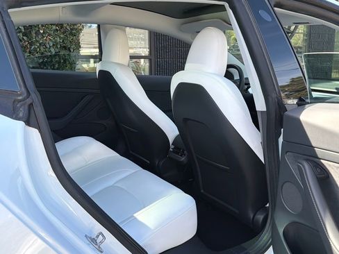 Used 2023 Tesla Model 3 Standard Range image 37