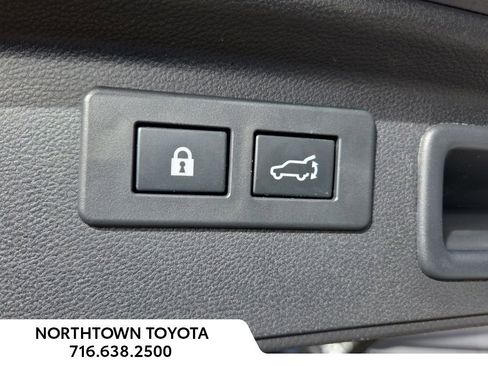 Used 2024 Subaru Forester Limited image 18