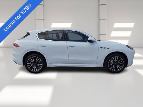 New 2025 Maserati Grecale GT image 4