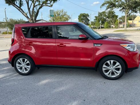 Used 2016 Kia Soul ! w/ Premium Package FWD image 5