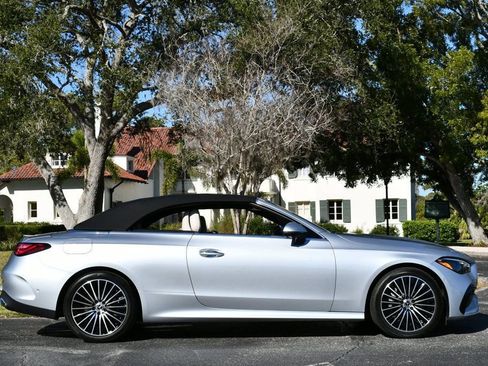 Used 2024 Mercedes-Benz CLE 450 4MATIC Cabriolet image 48