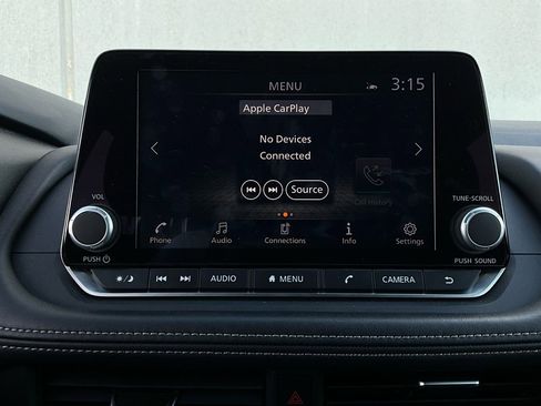 Used 2025 Nissan Rogue SV image 29