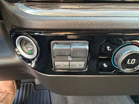 Used 2025 Chevrolet Silverado 1500 LT AWD/4WD image 18