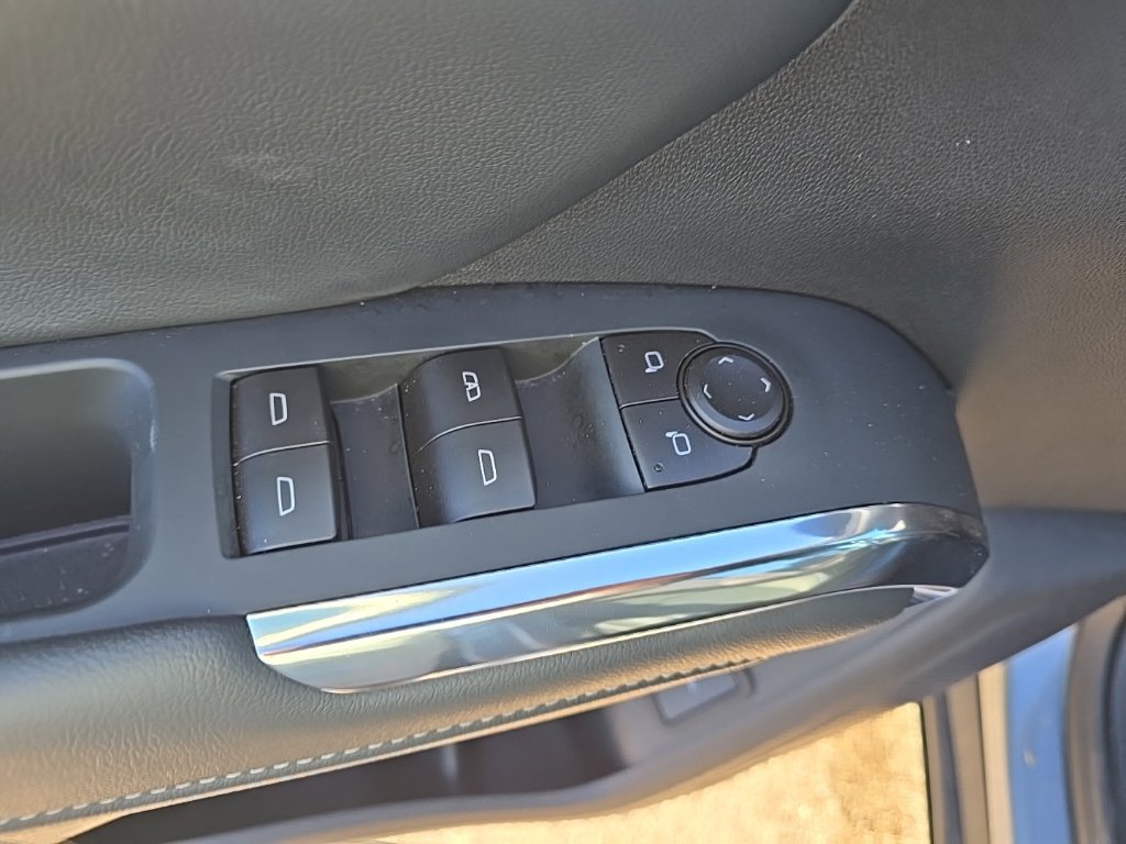 Used 2026 Chevrolet Traverse LT AWD/4WD image 11