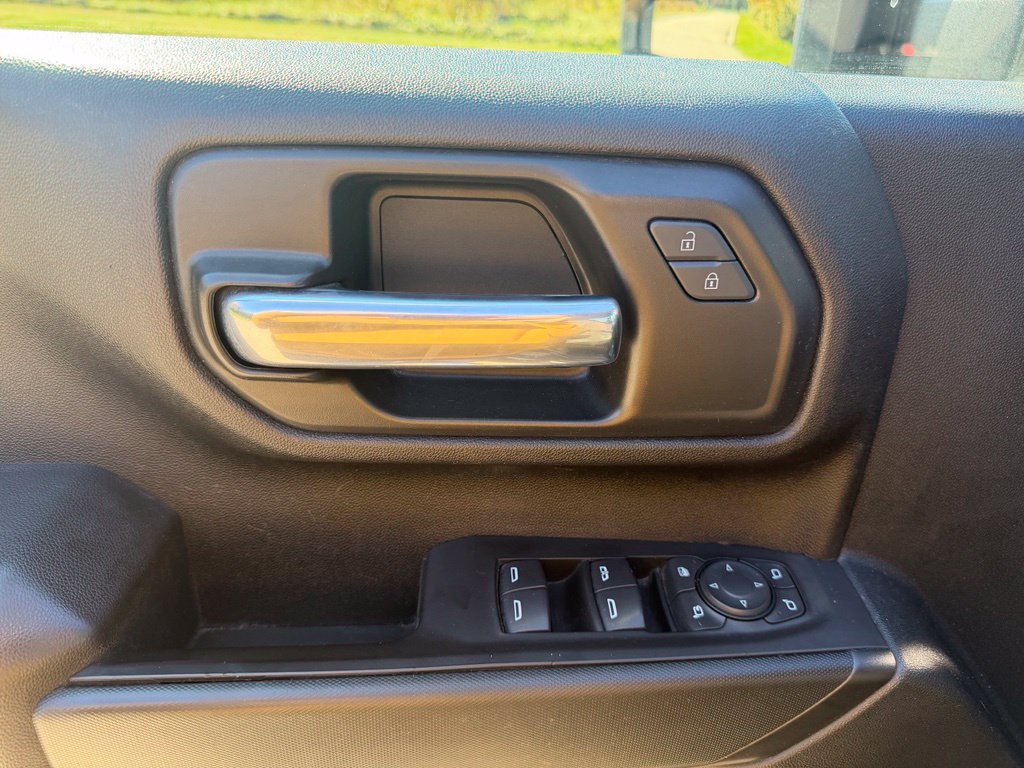Used 2021 Chevrolet Silverado 2500 Custom w/ Custom Value Package AWD/4WD image 14