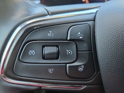 Used 2025 Buick Envista Avenir image 17