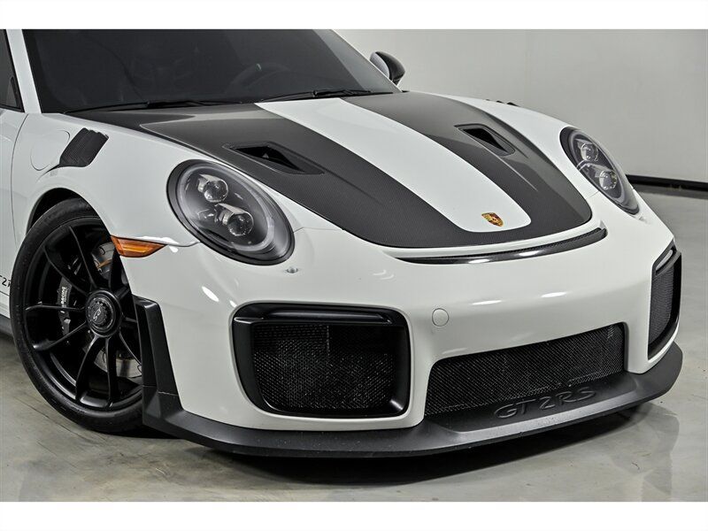 Used 2019 Porsche 911 GT2 RS w/ Weissach Package RWD image 2