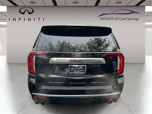 Used 2022 GMC Yukon XL Denali w/ Advanced Technology Package image 6