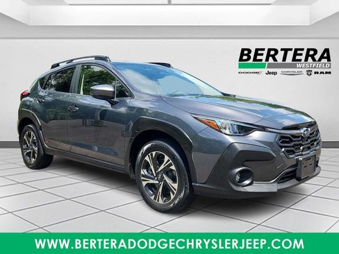 Used 2024 Subaru Crosstrek 2.0i Premium AWD/4WD image 1