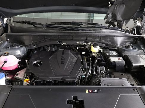 Used 2025 Kia Sorento LX image 19