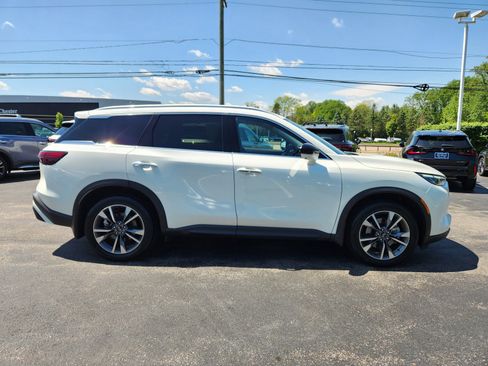 Certified 2025 INFINITI QX60 Luxe w/ Cargo Package AWD/4WD image 6
