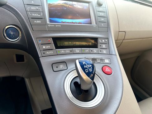 Used 2015 Toyota Prius Persona Series image 16