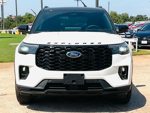 New 2025 Ford Explorer ST-Line w/ Premium Package image 2