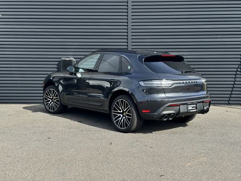 Certified 2026 Porsche Macan AWD/4WD image 3