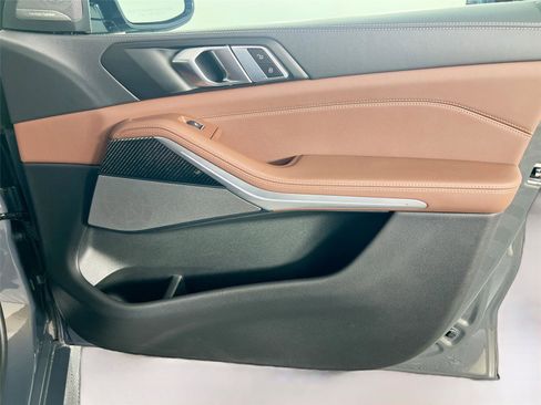 Used 2024 BMW X5 M60i w/ Executive Package image 31