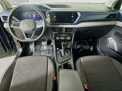 Used 2024 Volkswagen Taos SE image 16