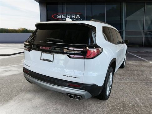Used 2024 GMC Acadia Elevation image 4