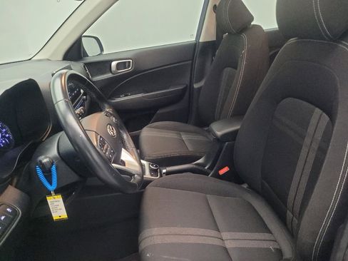 Used 2020 Hyundai Venue SEL w/ Convenience + Premium Package FWD image 17