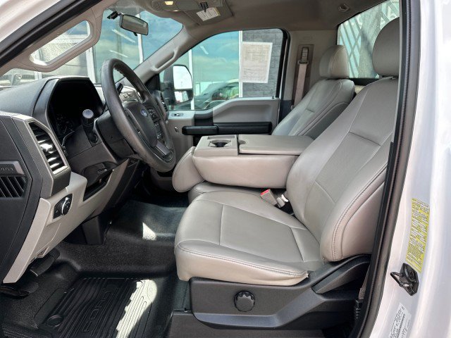 Used 2019 Ford F550 4x4 Regular Cab Super Duty image 24