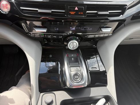 Certified 2026 Acura MDX FWD w/ Technology Package image 16