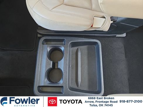 Used 2021 Ford Explorer Limited AWD/4WD image 12