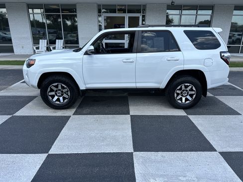 Used 2021 Toyota 4Runner TRD Off-Road Premium w/ Moonroof Package AWD/4WD image 1