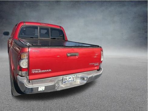 Used 2013 Toyota Tacoma PreRunner image 9