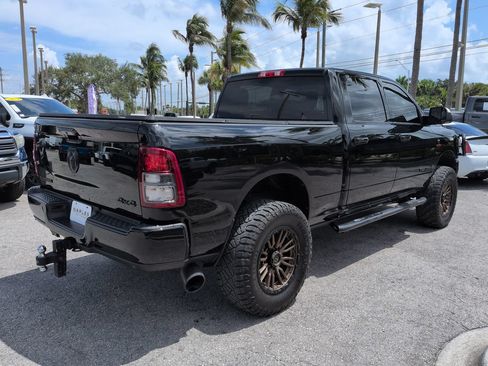Used 2022 RAM 2500 Big Horn w/ Night Edition AWD/4WD image 5