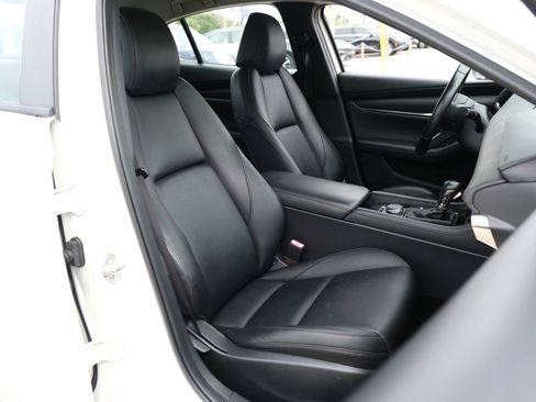Used 2019 MAZDA MAZDA3 Sedan FWD image 11