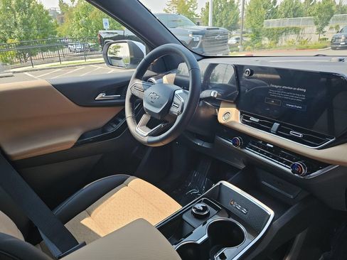 New 2026 Chevrolet Equinox ACTIV w/ Convenience Package III AWD/4WD image 10