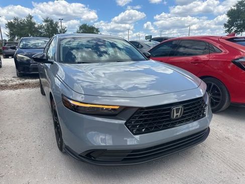 Used 2025 Honda Accord SE image 2