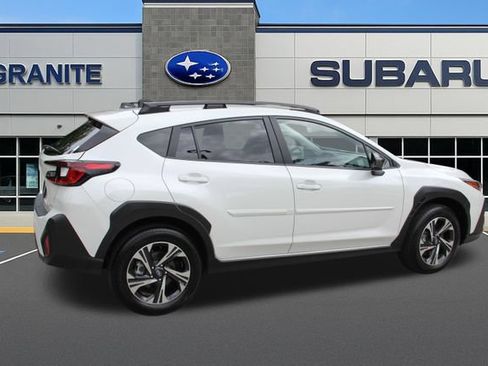 Used 2025 Subaru Crosstrek 2.5i Premium AWD/4WD image 11