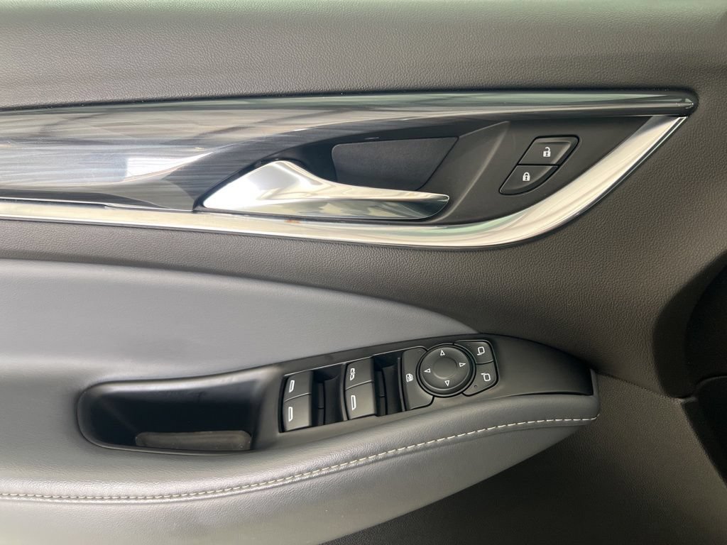 Used 2024 Buick Enclave Essence w/ Technology Package FWD image 21