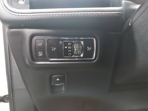 Used 2023 Lincoln Nautilus Standard w/ Premium Package image 52