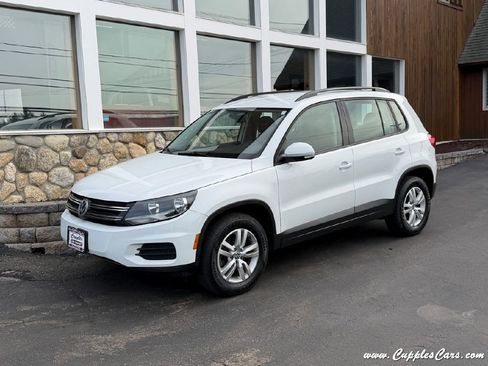 Used 2017 Volkswagen Tiguan S image 1
