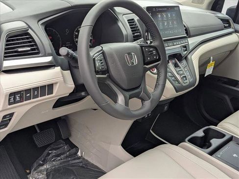 New 2026 Honda Odyssey EX-L image 3
