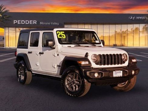 Used 2025 Jeep Wrangler Unlimited Sport AWD/4WD image 1