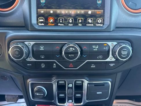 Used 2021 Jeep Gladiator Mojave AWD/4WD image 23