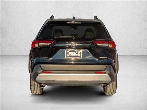 Used 2024 Toyota RAV4 Adventure image 7