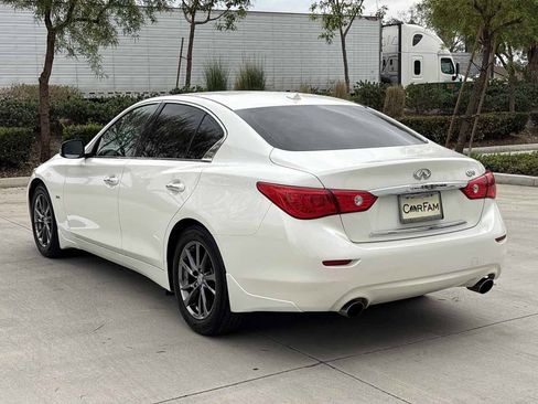 Used 2017 INFINITI Q50 Signature Edition w/ All Weather Package (L93) RWD image 5