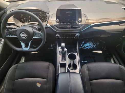 Used 2023 Nissan Altima 2.5 SV FWD image 29