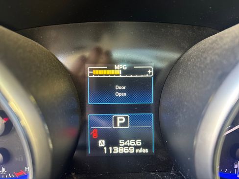 Used 2017 Subaru Outback 2.5i Limited image 11