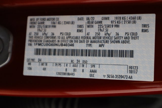 Used 2022 Ford Escape SE w/ SE Sport Appearance Package FWD image 32