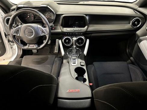 Used 2022 Chevrolet Camaro SS RWD image 11