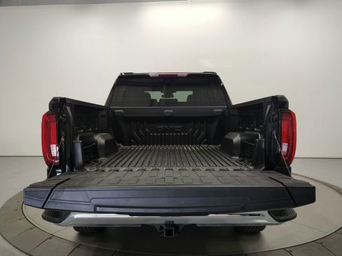 Used 2025 GMC Sierra 1500 SLT image 30