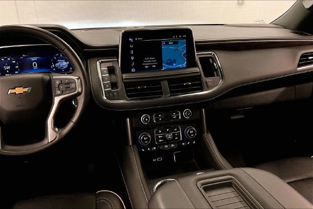 Used 2024 Chevrolet Suburban Premier AWD/4WD image 7