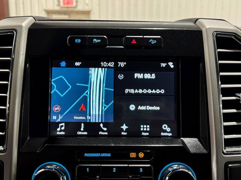 Used 2017 Ford F250 Lariat w/ Chrome Package image 32