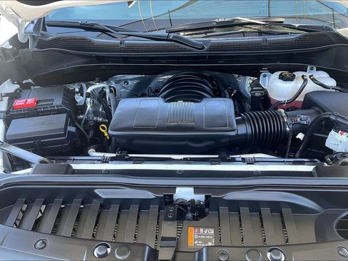 Used 2025 Chevrolet Silverado 1500 Custom Trail Boss AWD/4WD image 10