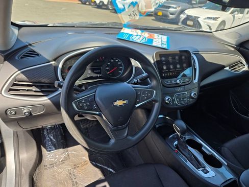 Used 2024 Chevrolet Malibu LT FWD image 6